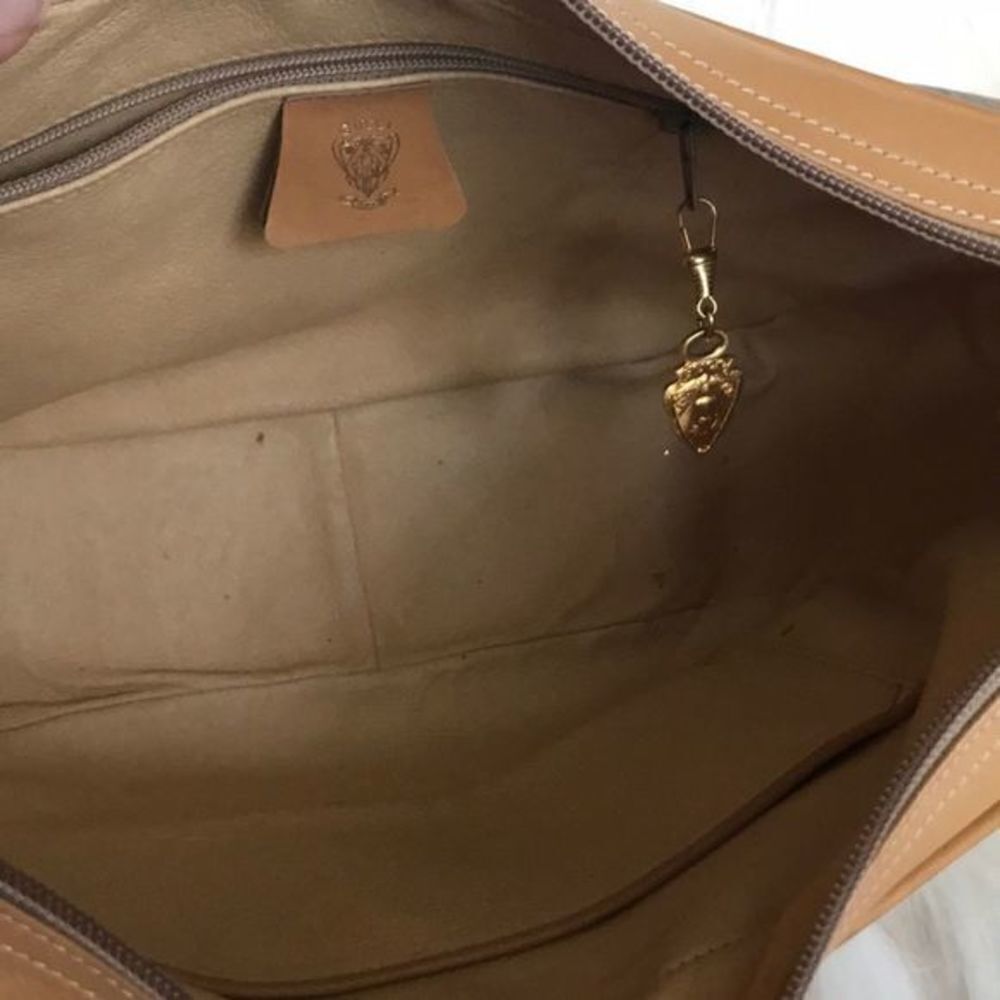 Gucci Vintage Authentic 100% all leather‎ inside ✨ ✨ - Picture 7 of 9